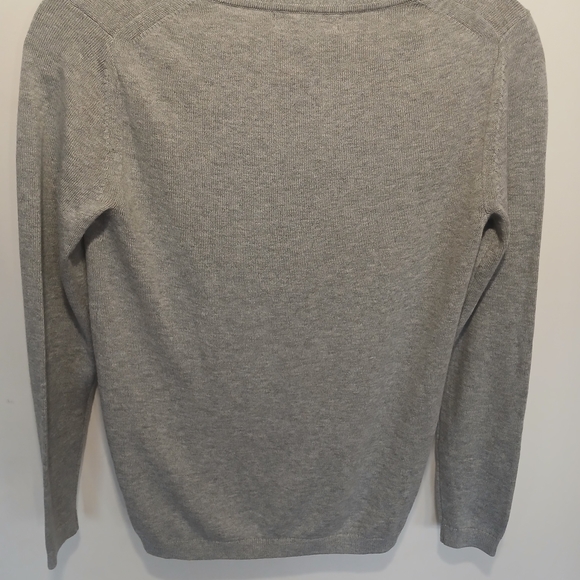 Banana Republic Light Gray Crewneck Sweater - Picture 3 of 8